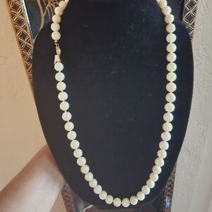 Vintage Marbled Jade single‎ strand necklace